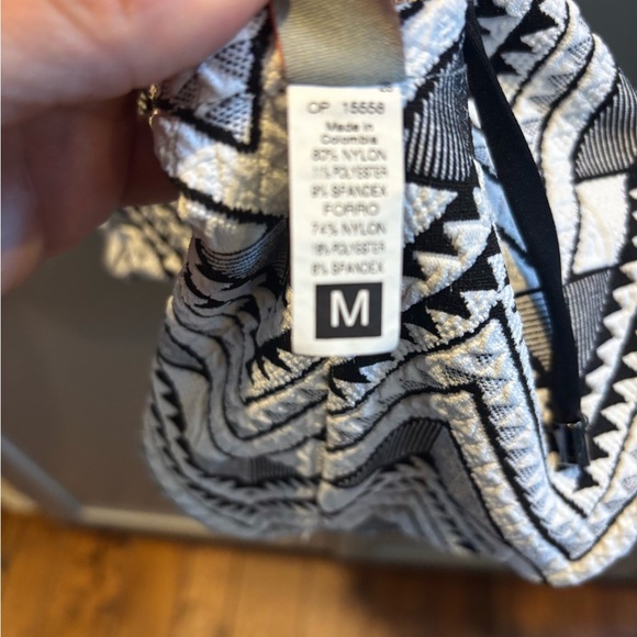 MAAJI COLORBLOCK REVERSIBLE ONE PIECE SWIMSUIT SIZE MEDIUM - Picture 8 of 8